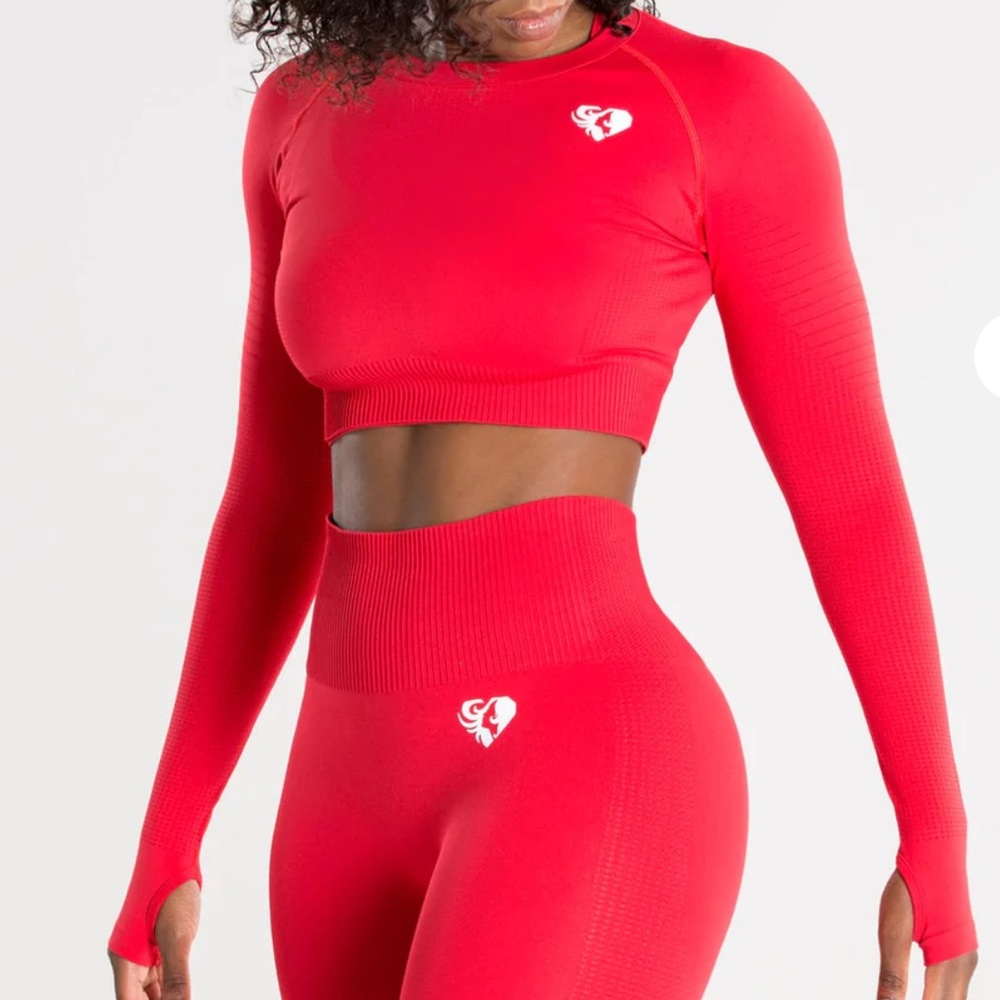 Women’s best LONG SLEEVE CROP TOP